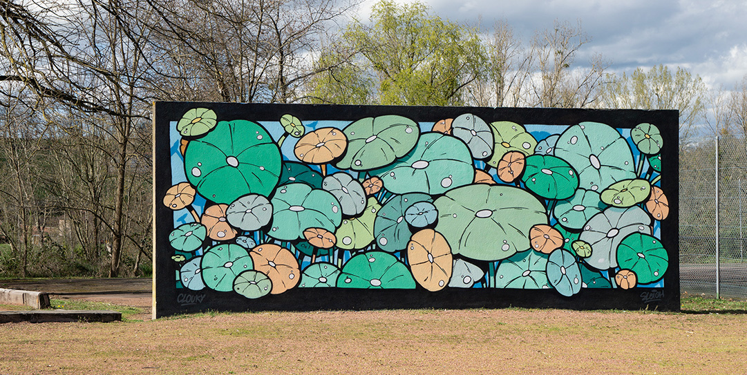 fresque-fleurs fresque réalisée au rouleau et la bombe de peinture